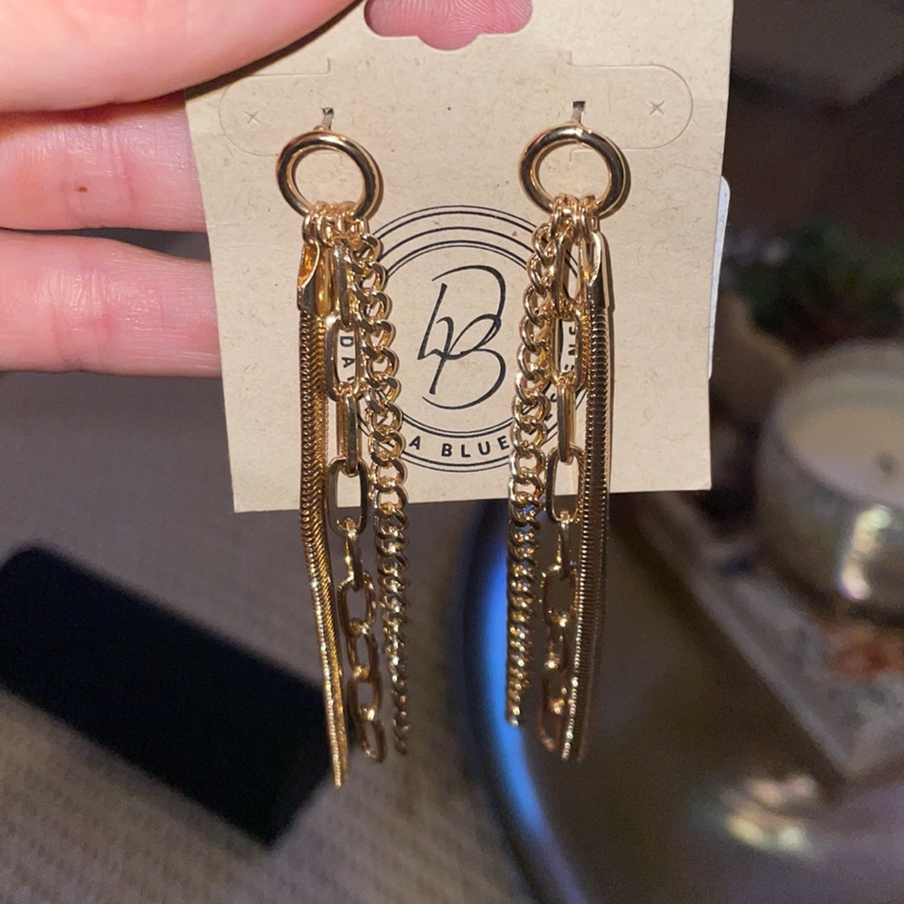 Gold chain drop earrings. Never worn!